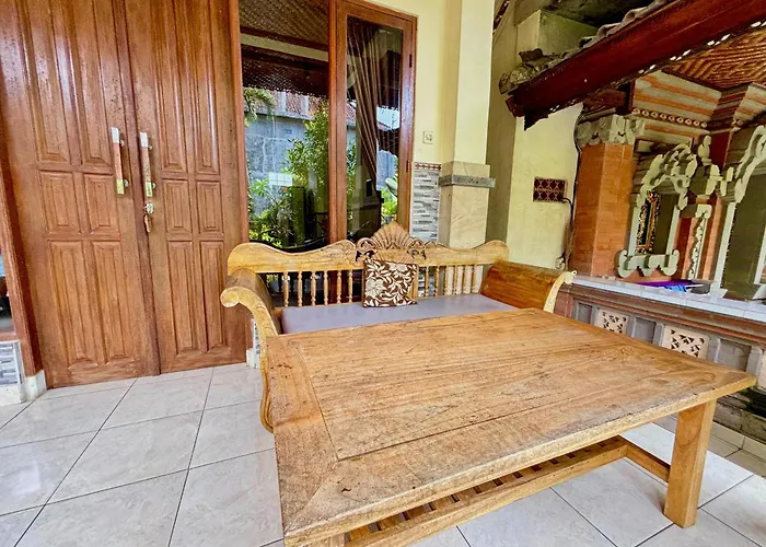 バグース